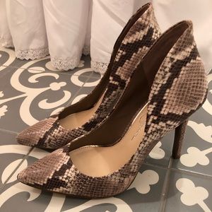 Jessica Simpson size 7 “snake skin” pattern heels